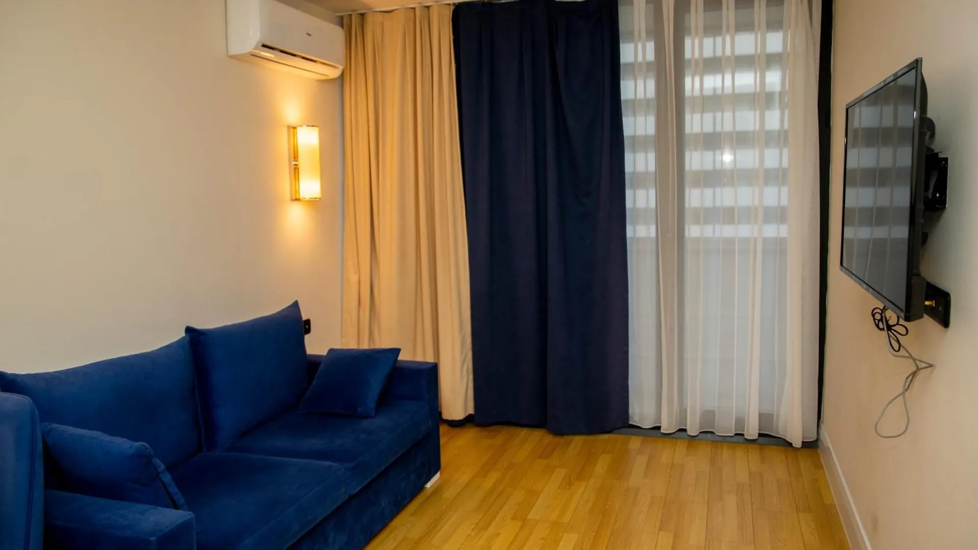 Aparthotel Seasonal - Beautiful Apartments Near The Sea - Orbi City N3 Batumi
