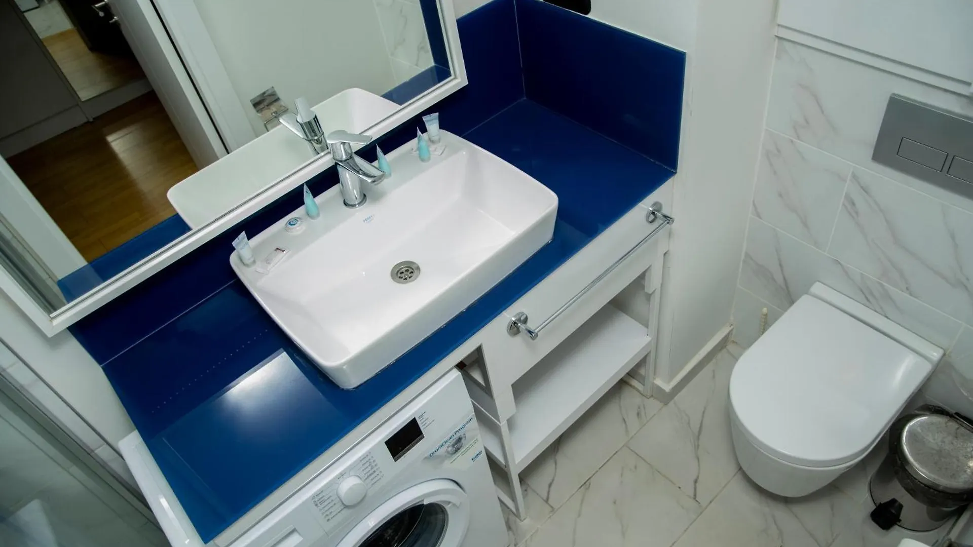 Aparthotel Seasonal - Beautiful Apartments Near The Sea - Orbi City N3 Batumi