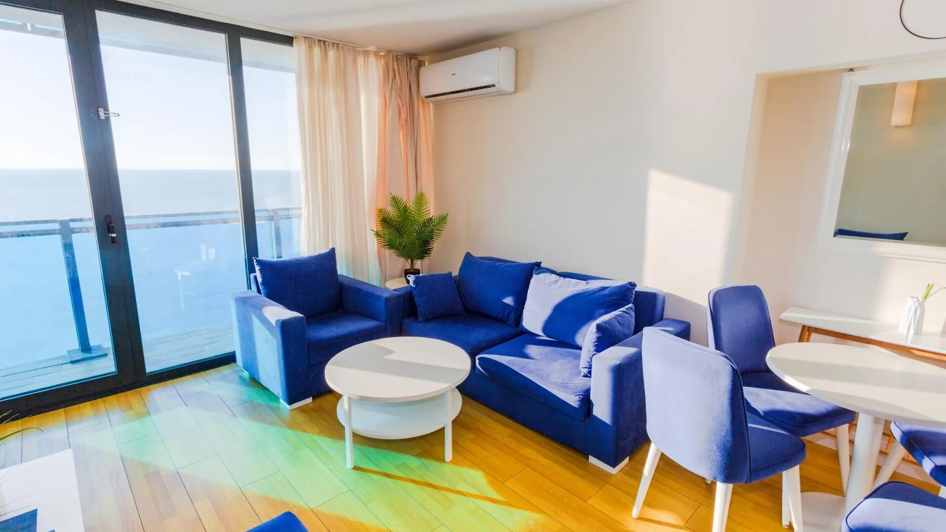 Seasonal - Beautiful Apartments Near The Sea - Orbi City N3 Batumi 0*,