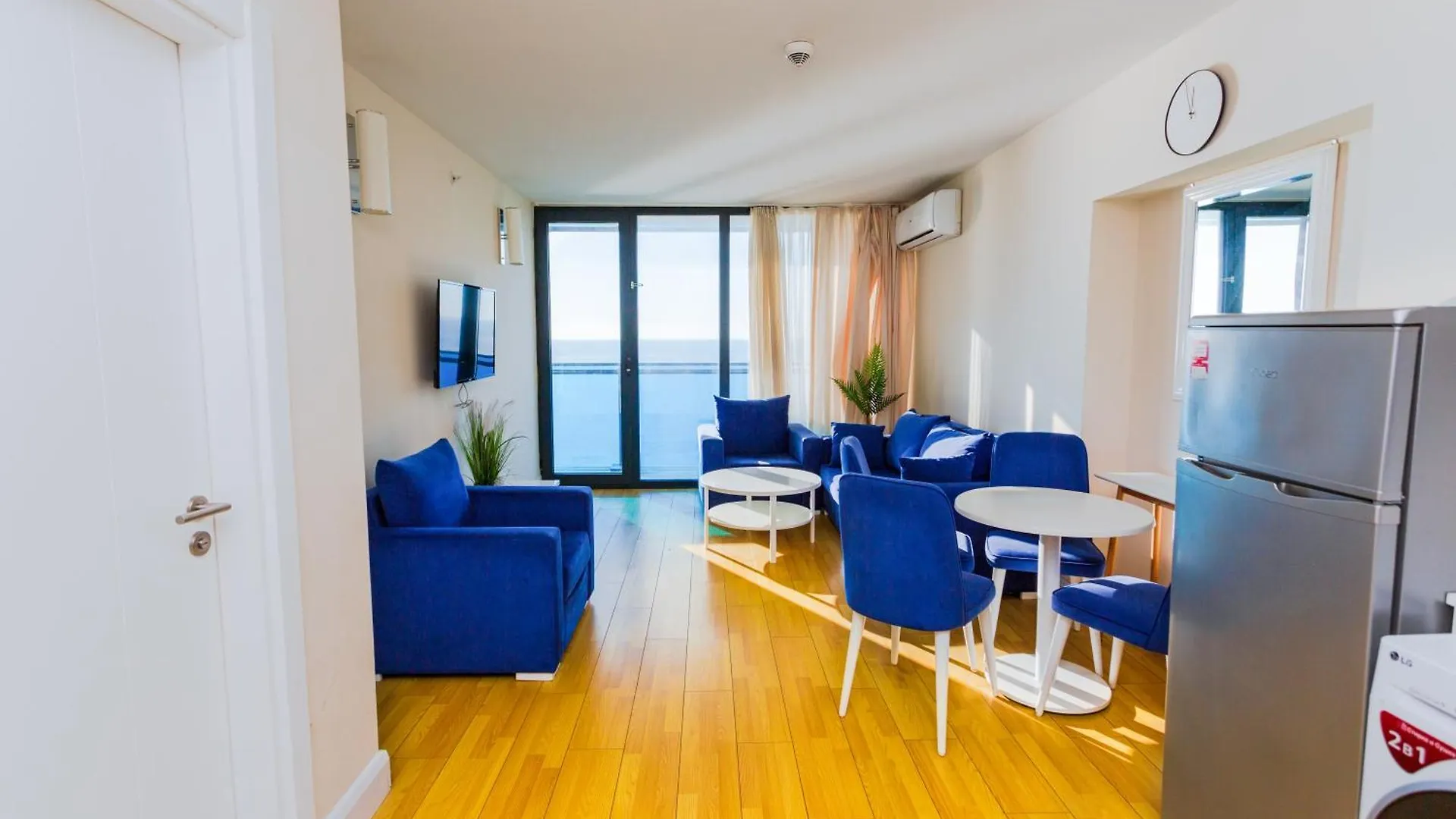 Aparthotel Seasonal - Beautiful Apartments Near The Sea - Orbi City N3 Batumi