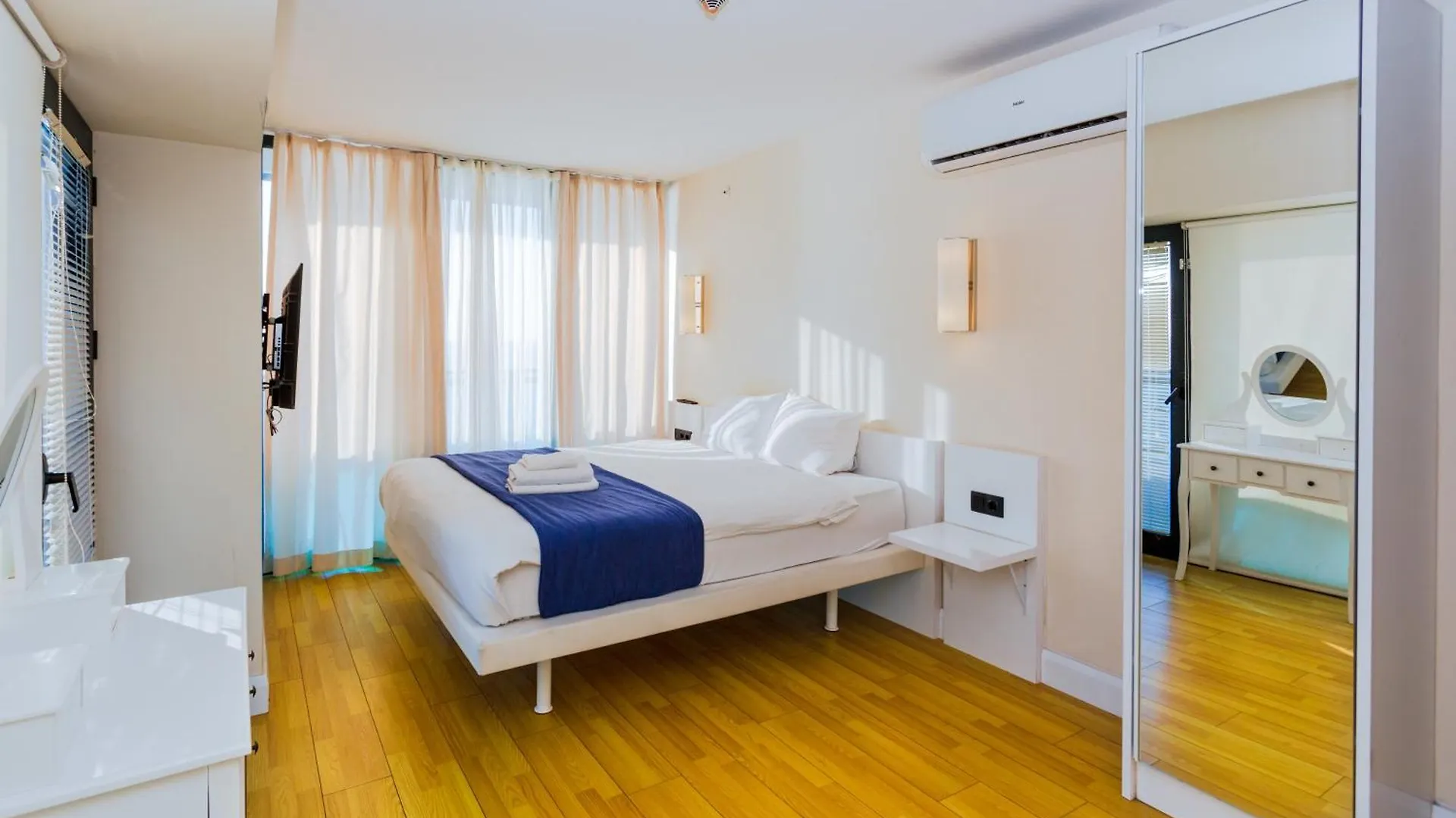 Aparthotel Seasonal - Beautiful Apartments Near The Sea - Orbi City N3 Batumi Georgia