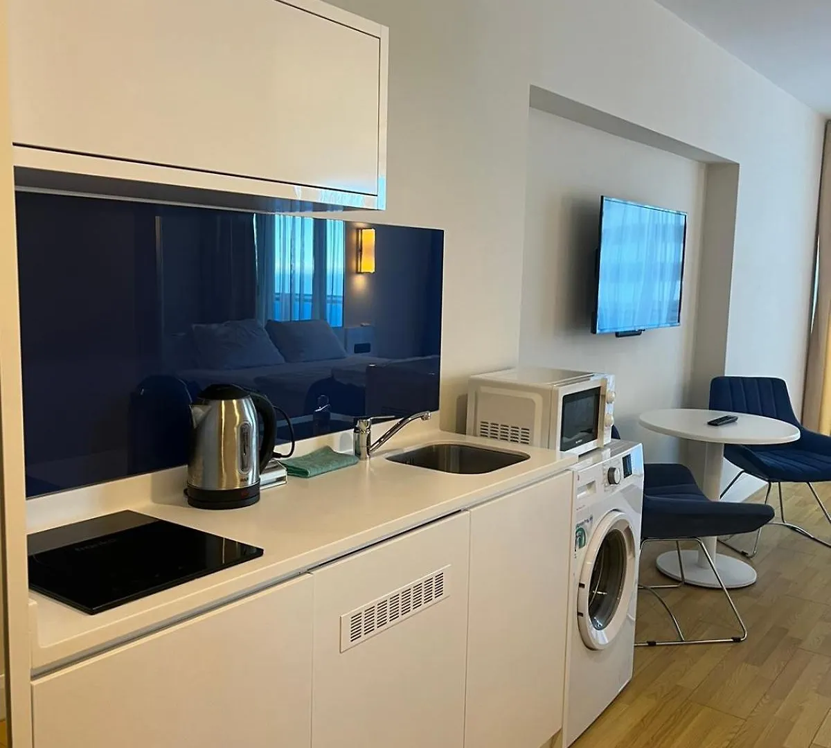 Aparthotel Seasonal - Beautiful Apartments Near The Sea - Orbi City N3 Batumi