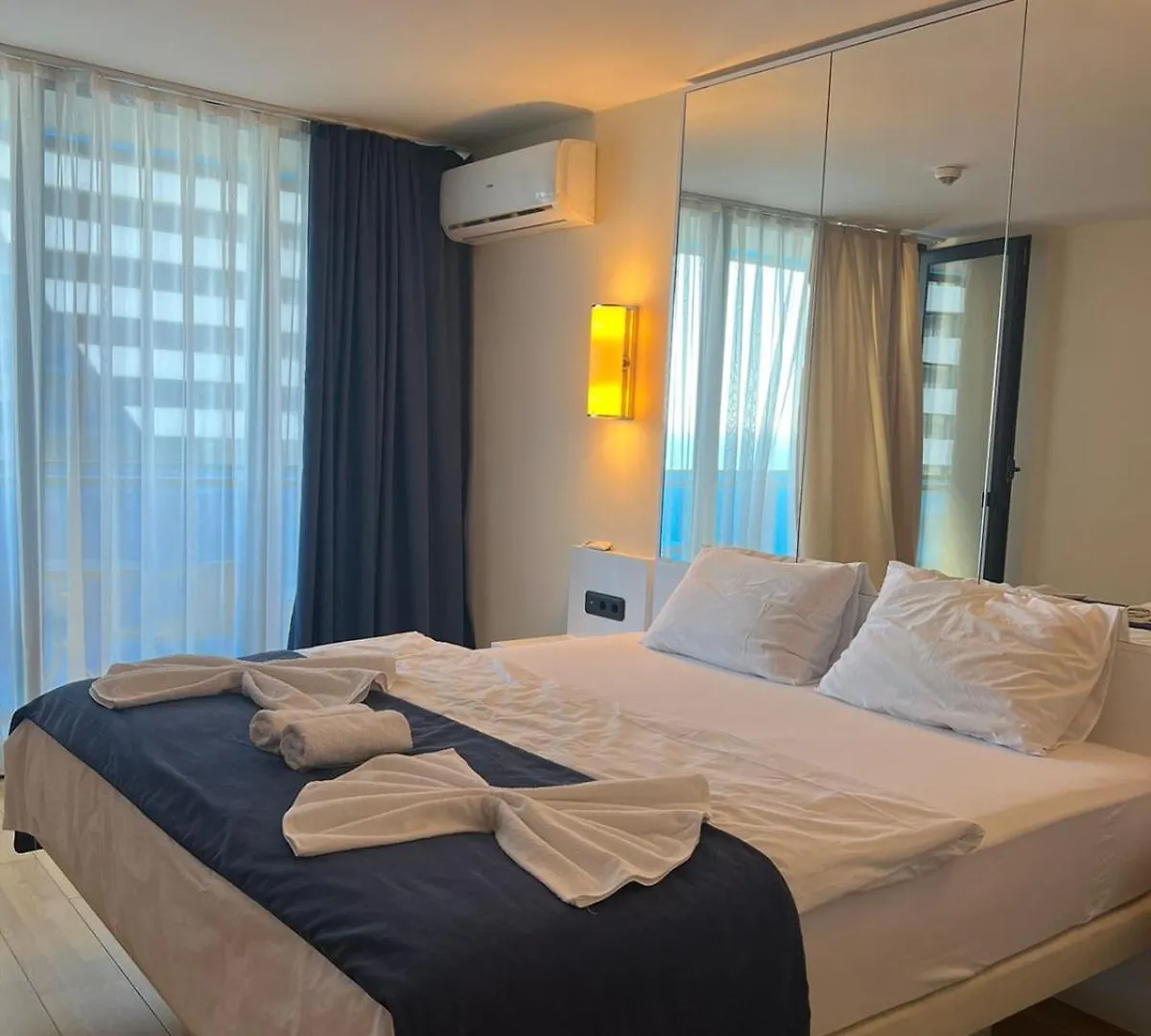 Aparthotel Seasonal - Beautiful Apartments Near The Sea - Orbi City N3 Batumi Georgia