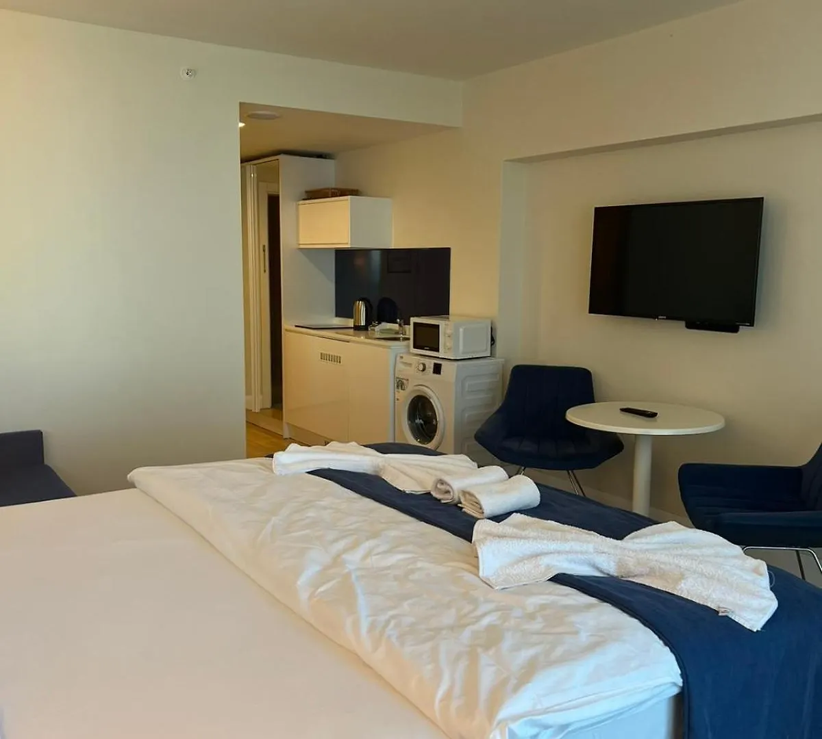 Aparthotel Seasonal - Beautiful Apartments Near The Sea - Orbi City N3 Batumi