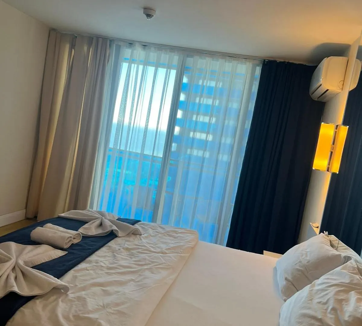 Aparthotel Seasonal - Beautiful Apartments Near The Sea - Orbi City N3 Batumi